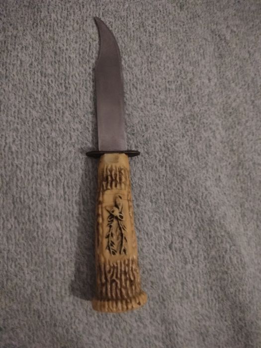 Nóż harcerski z kaburą