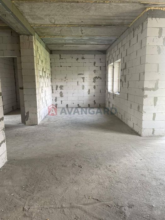 Продам будинок для креативних і амбіційних.