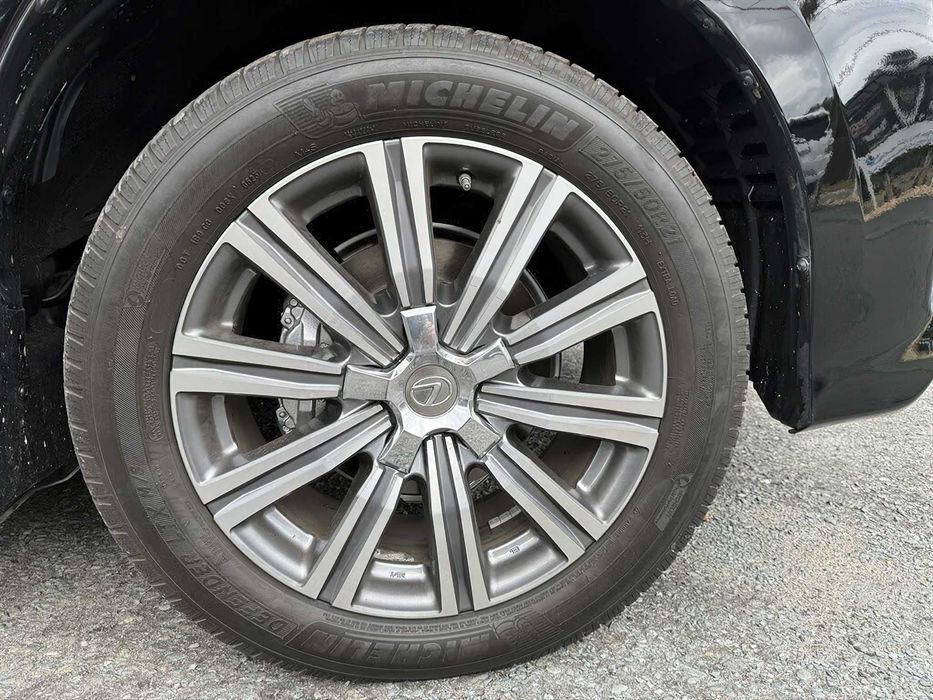 Lexus LX 570      2017