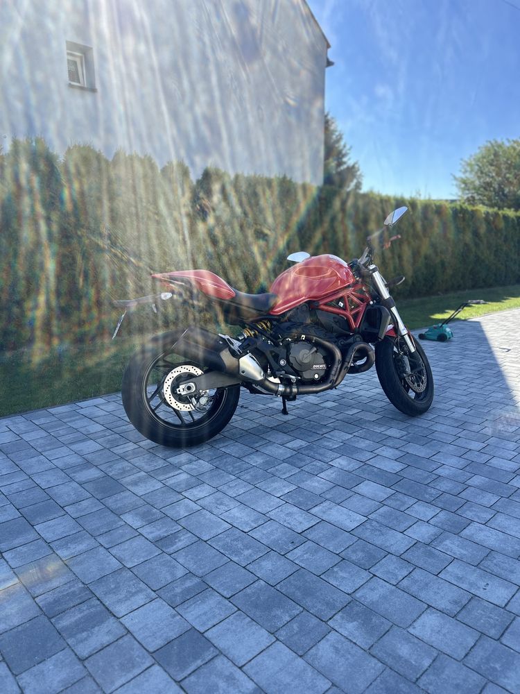 Ducati monster 821