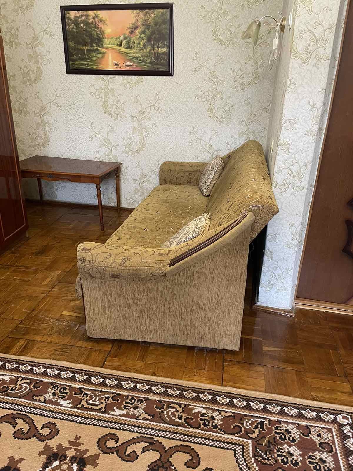 Продам диван в відмінному стані