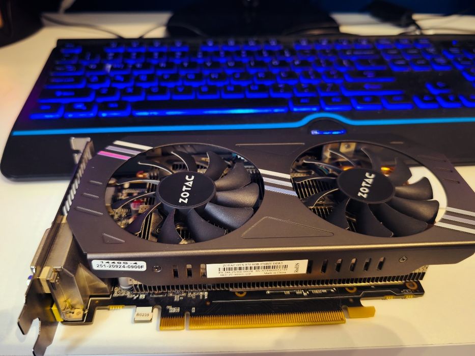 Zotac GTX 970 4GB 256BIT DDR5
