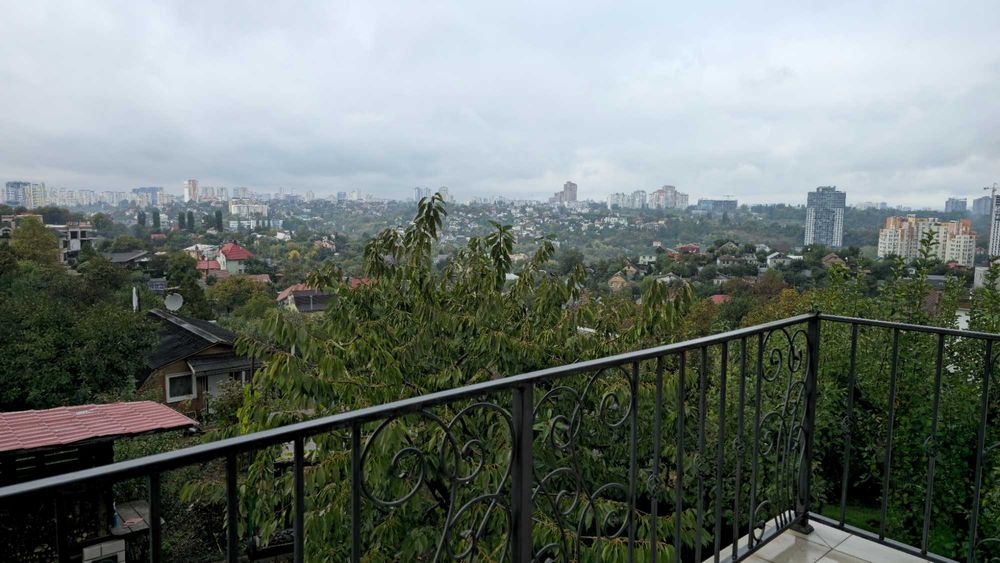 Будинок на горі, вул. Козацька, Голосіївська/Деміївська.