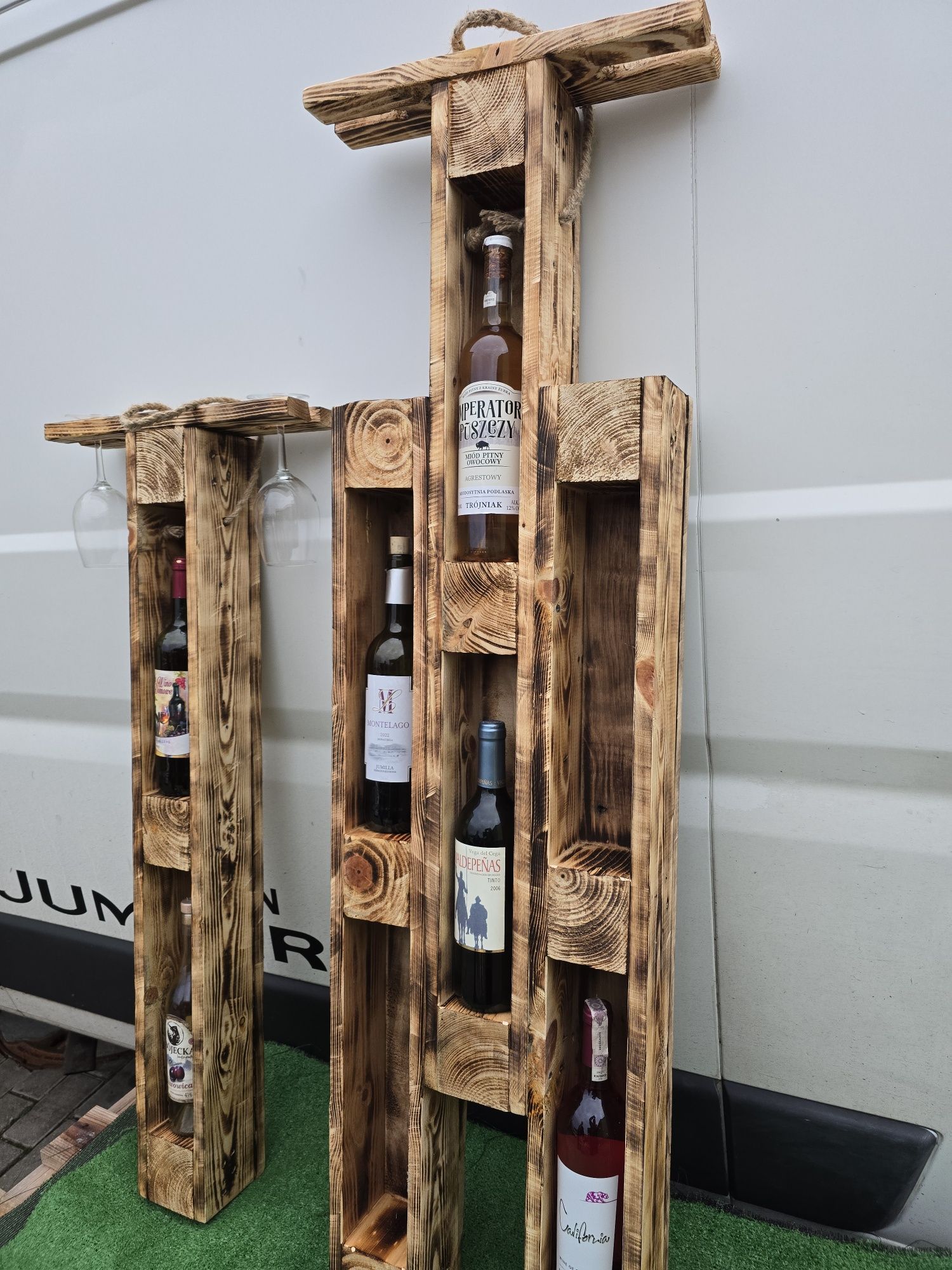 Półka na alkohol