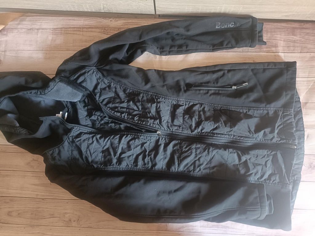 Kurtka damska przejściowa Softshell jacket rozmiar M . Bench
