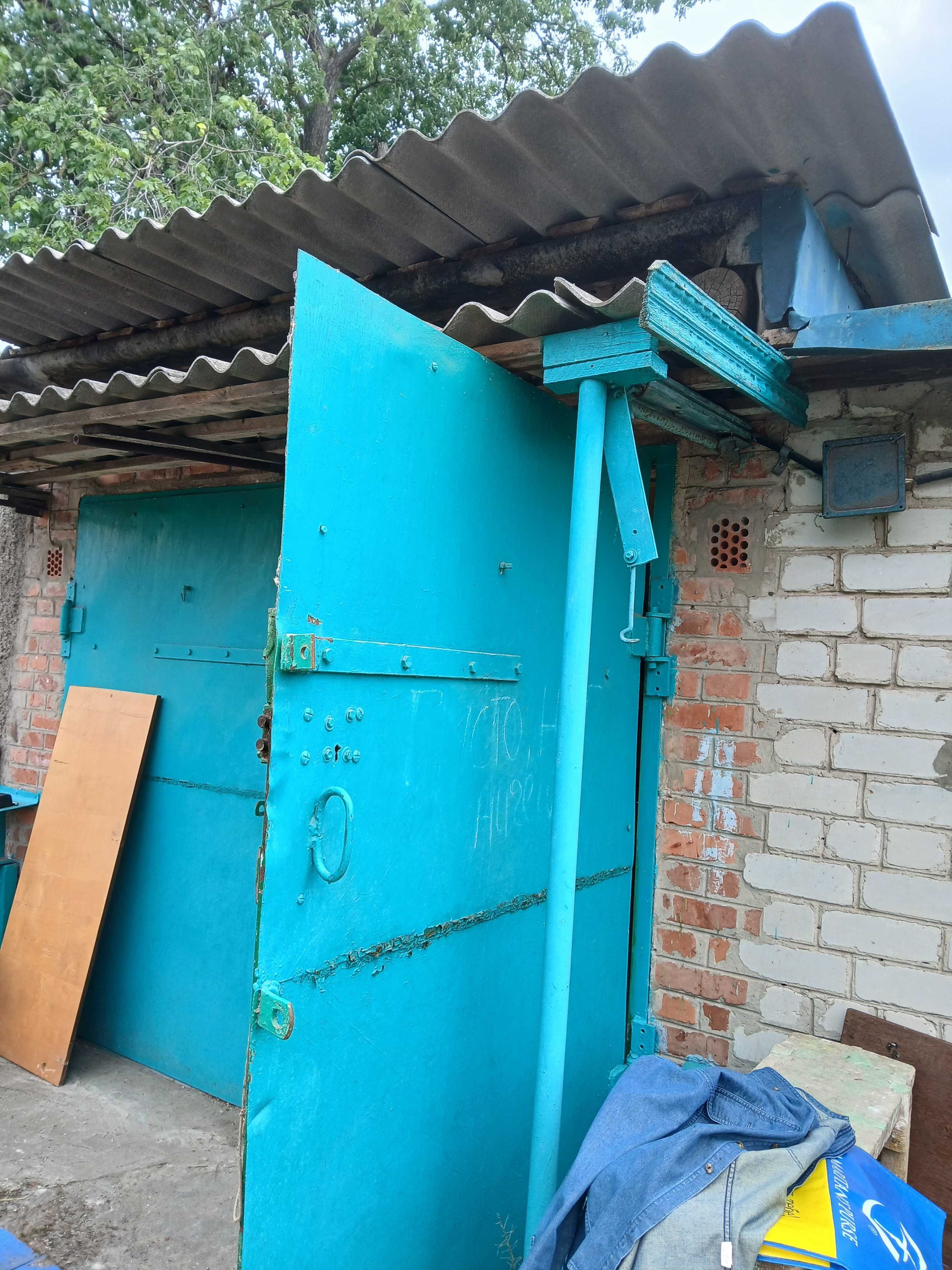 Продам гараж с подвалом