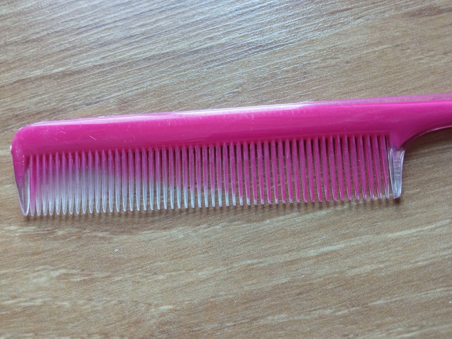 Grzebień do włosów szpikulec różowy 21 x 2,5 cm