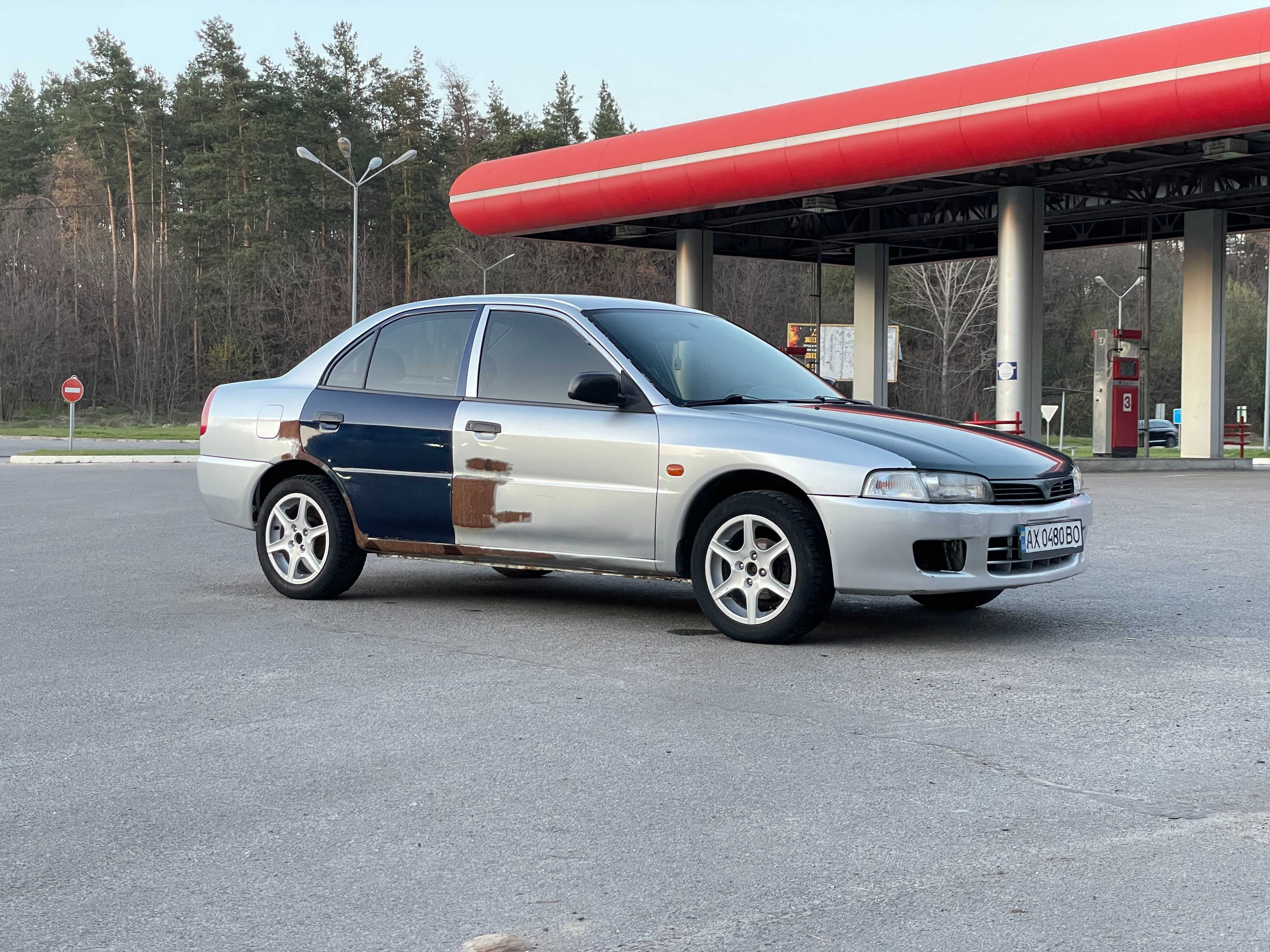 Mitsubishi Lancer 6 2001