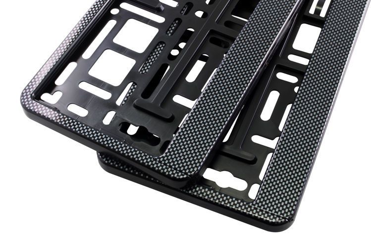Ramka tablicy rejestracyjnej CARBON / CHROM