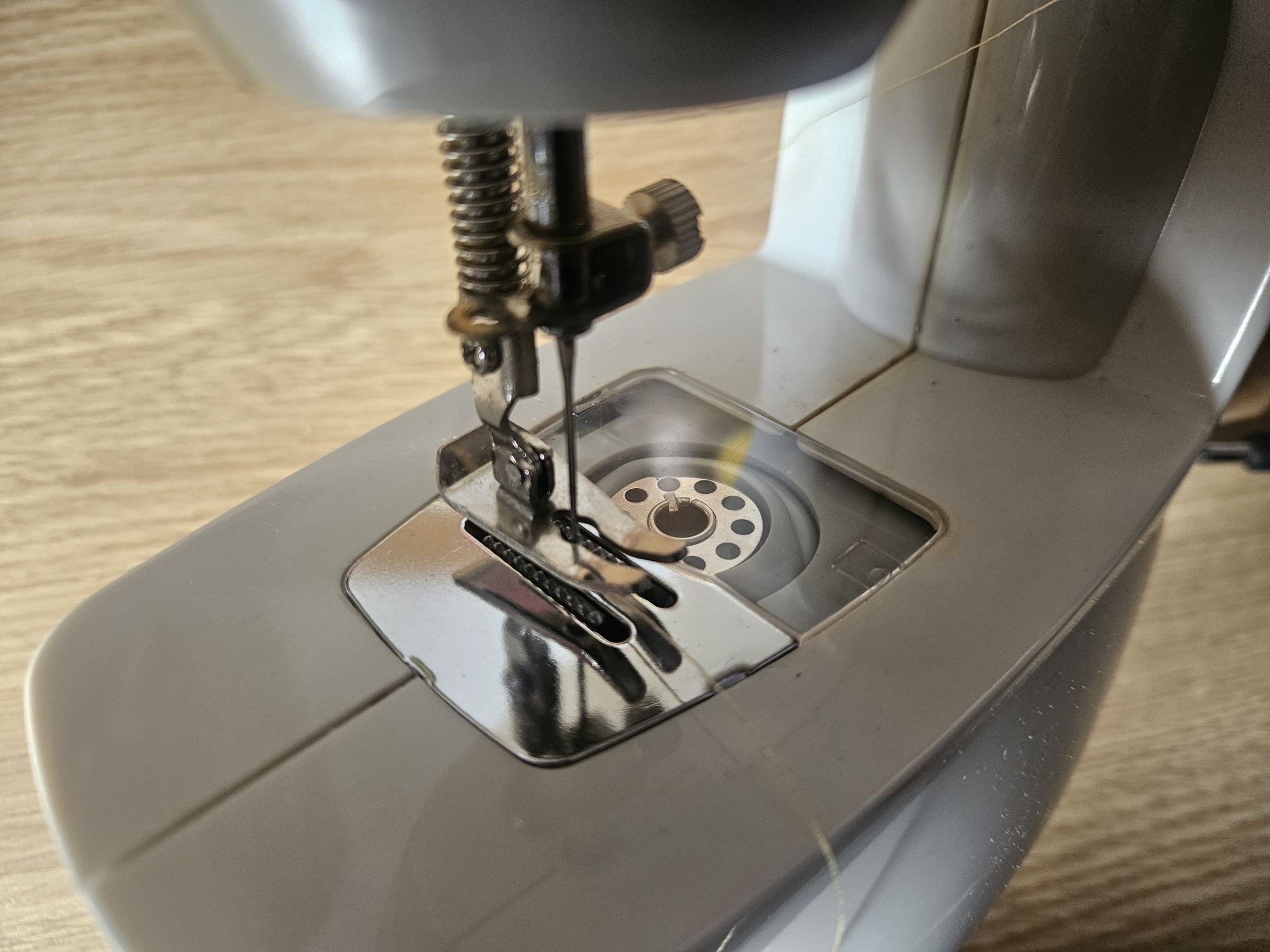 Mini Máquina de Costura