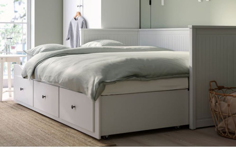 Podwójne łóżko Hemnes z szufladami z materacami+stolik nocny+biurko