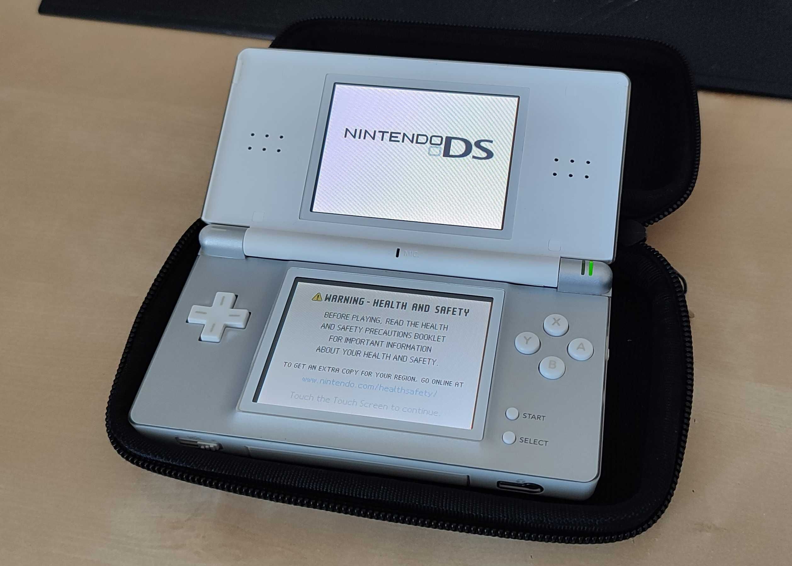 Nintendo DS Lite Custom Grey/White