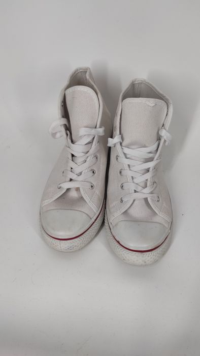 Białe trampki za kostkę