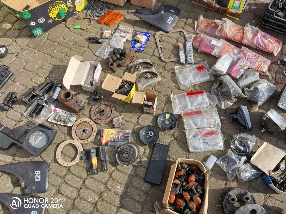 Części Fiat 126 lampy klosze zamki klamki chlapacze hak holowniczy