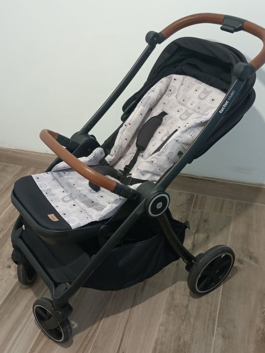 Carrinho de bebe tuctuc  kimbo com ovo