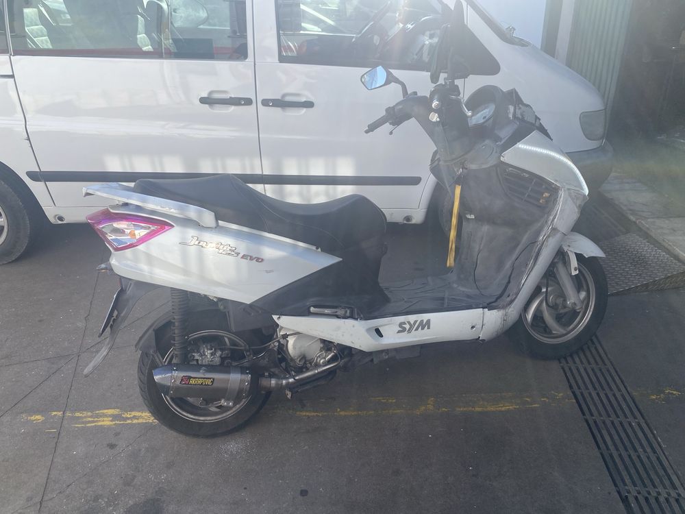 Sym joyride 125 evo com escape Full inox troco por 125 de mudancas