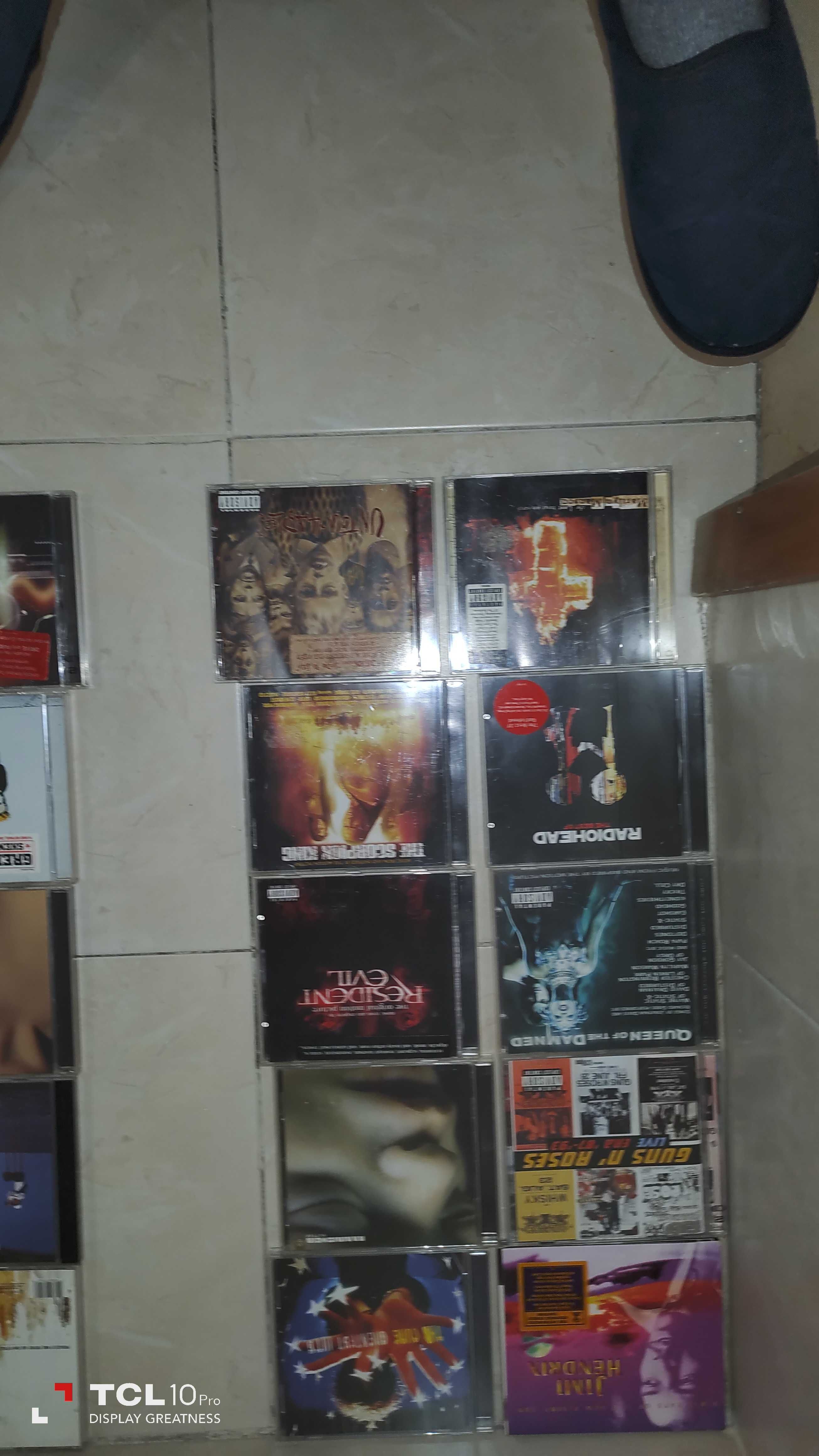 Vendo diversos Cd's de música em bom estado