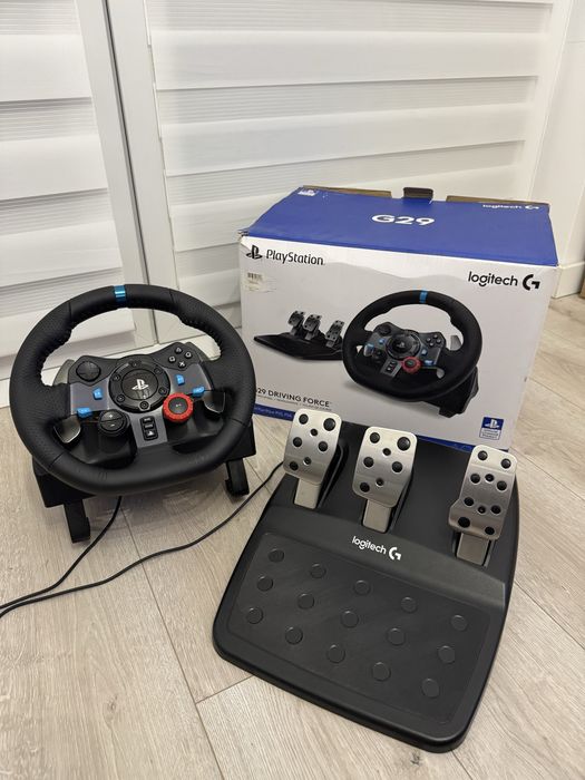 Kierownica Logitech G29 Racing Wheelz pedalami do ps5, ps4