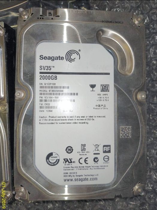 серверні SSD та жорсткі диски