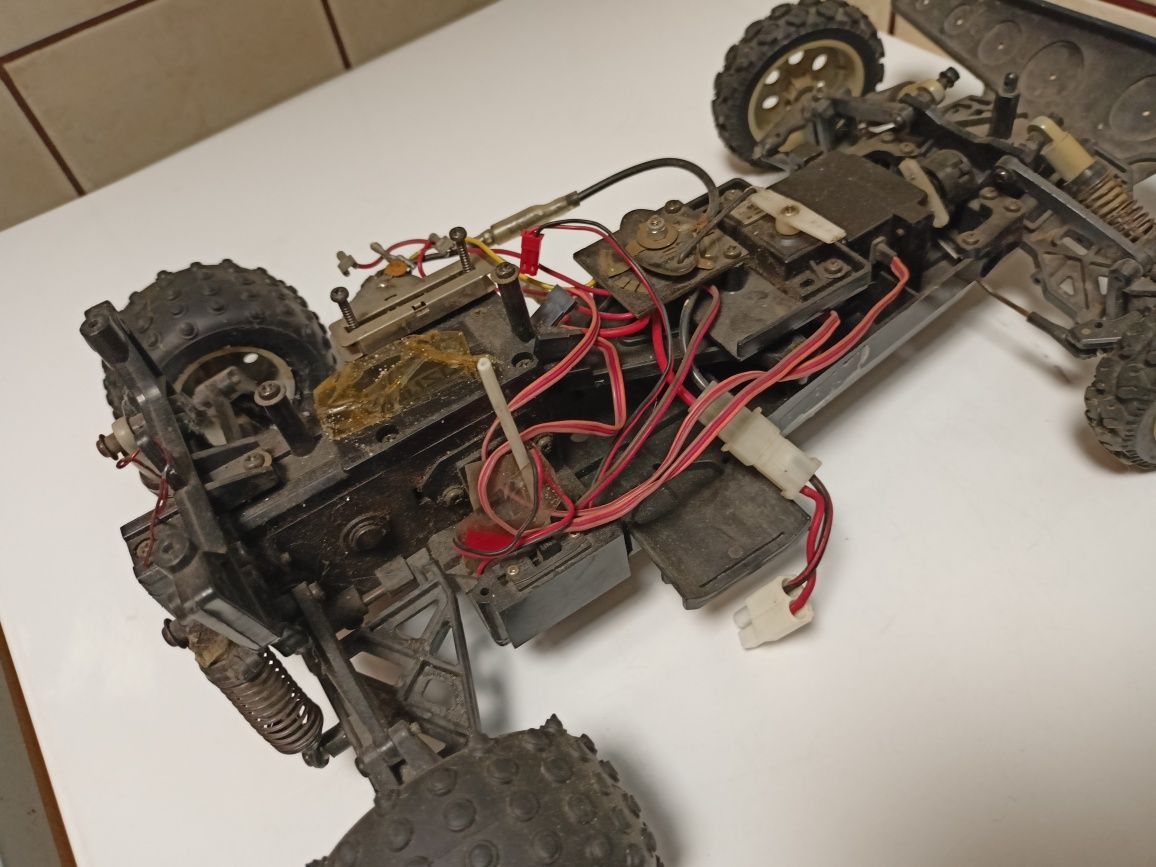 Kyosho raider podwozie modelu RC niekompletne