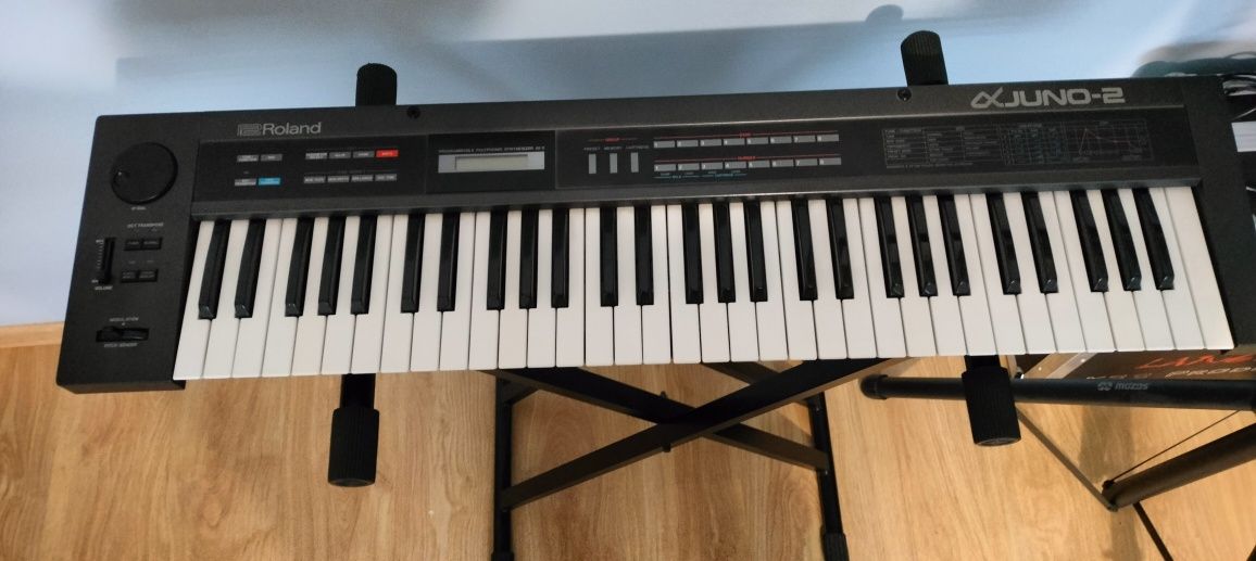 Roland Alpha Juno 2 - syntezator Made in Japan