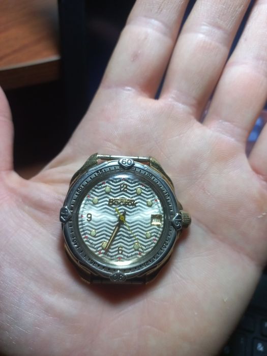 Продам часы "Восток" водонипроницаемые позолота