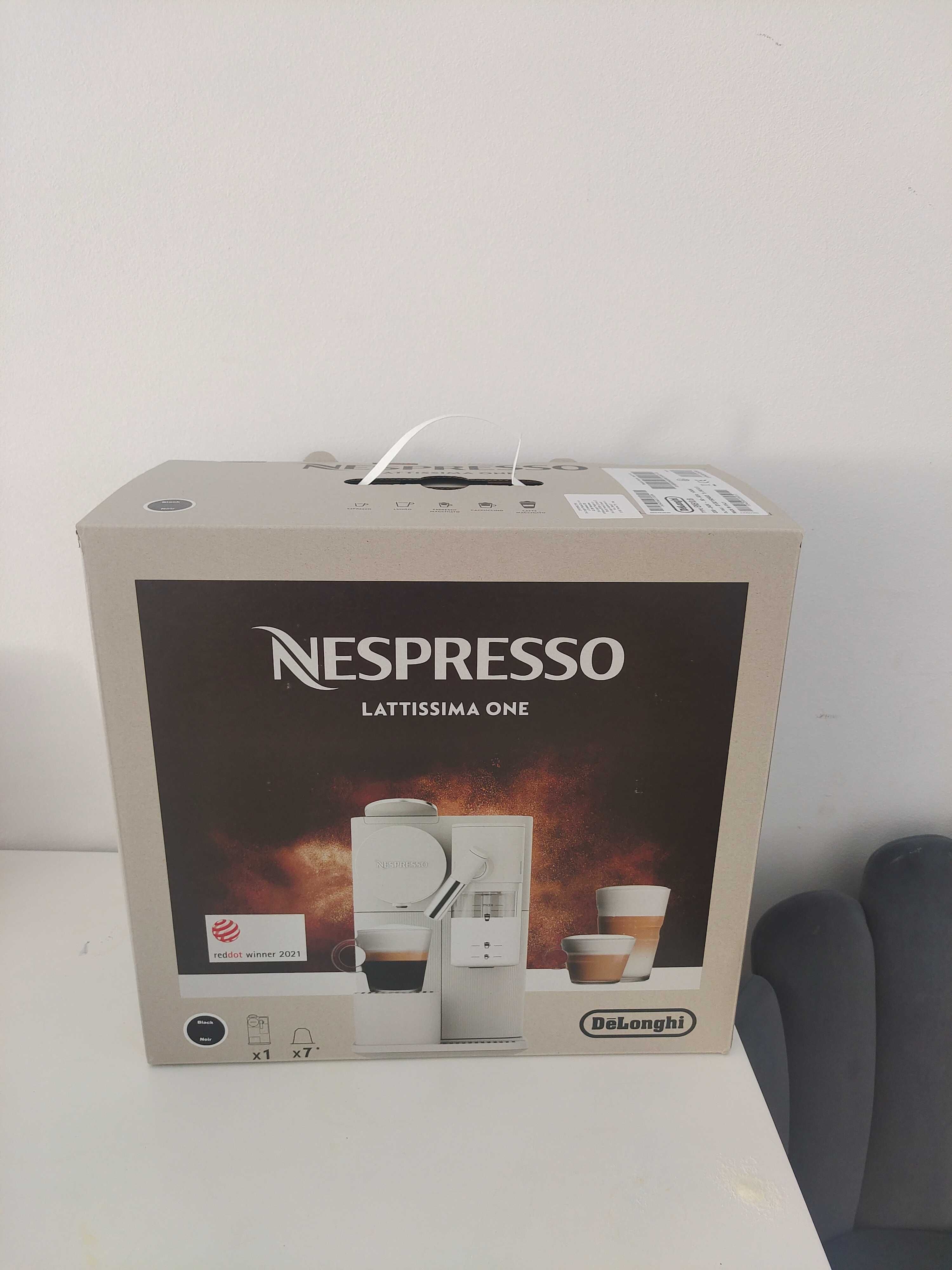 Ekspres De'longhi Nespresso lattissima one EN510.B