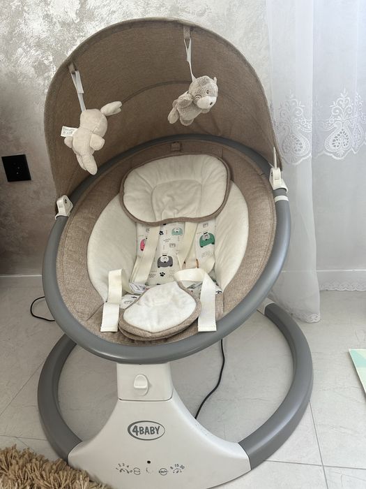 Шезлонг або загойдуючий центр