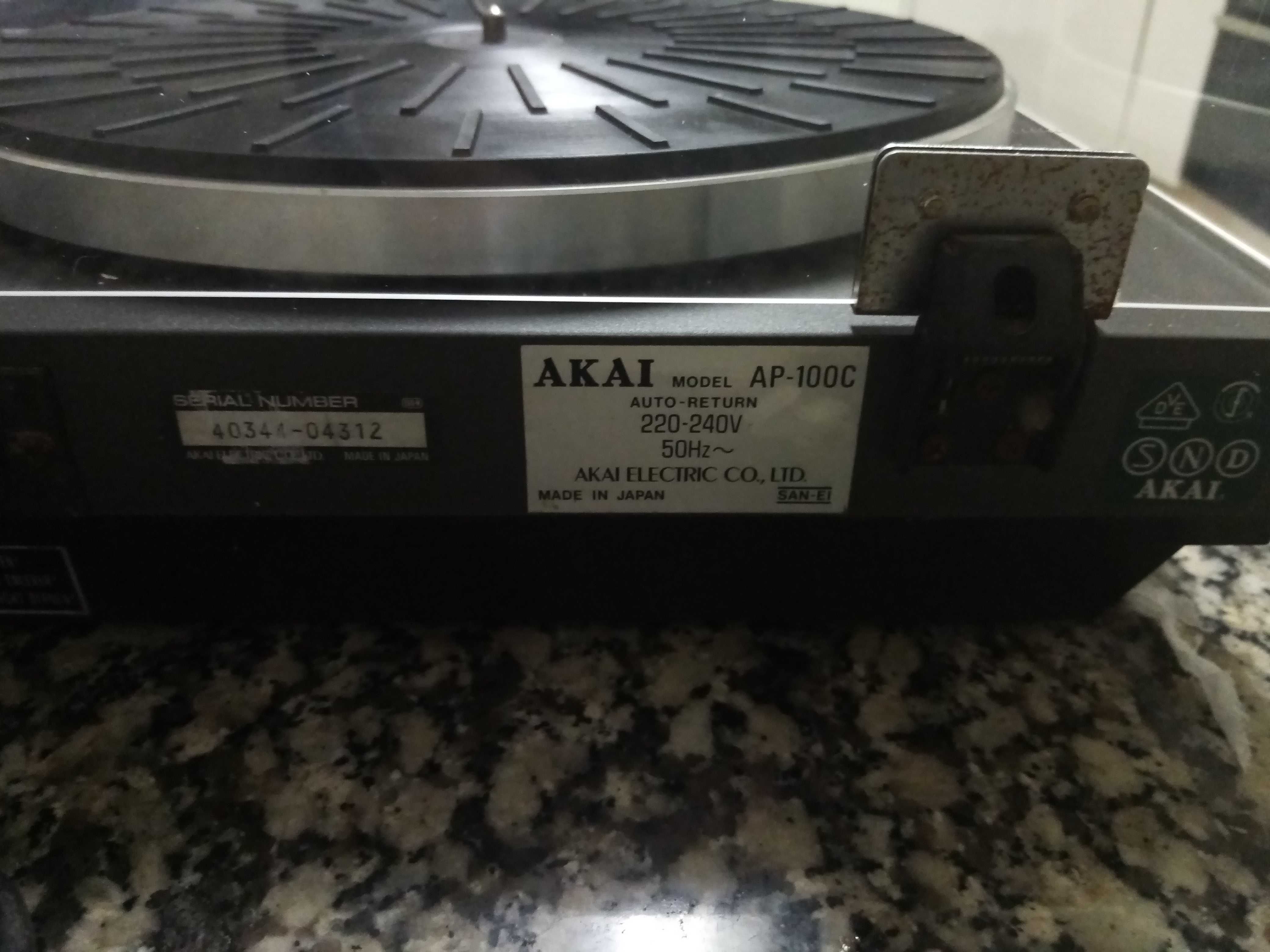 AKAI AP C 100 Gira Discos Muito Bom.