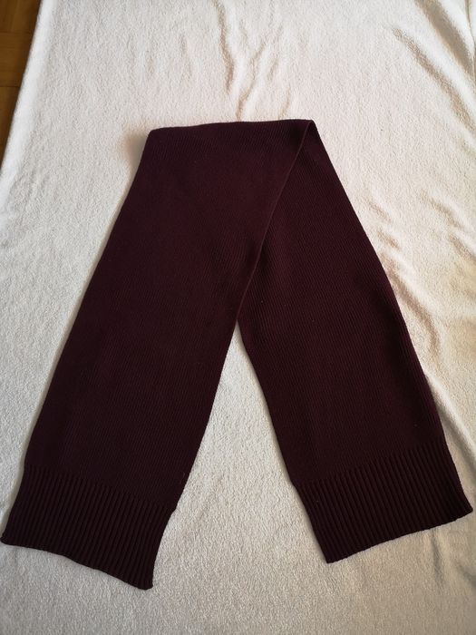 Szalik w kolorze śliwkowym