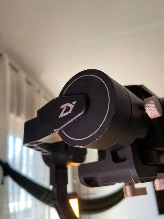 Gimbal Zhiyun crane V2