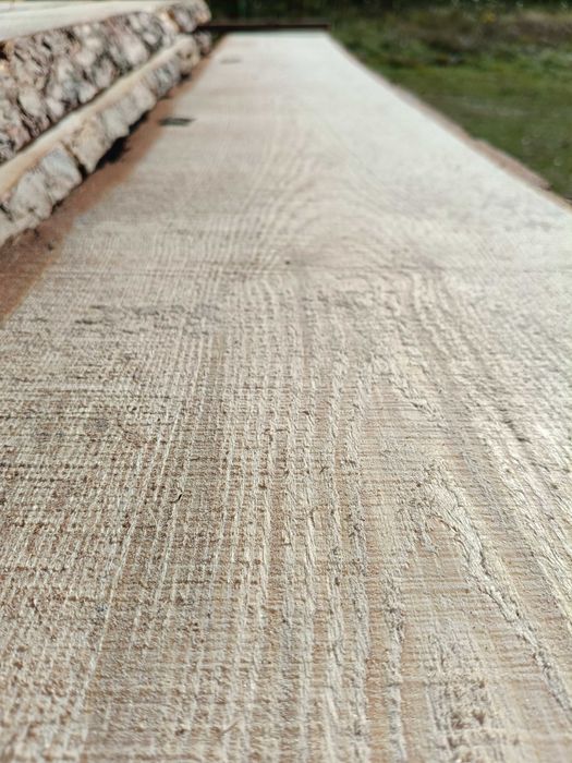 Więźba dachowa, kantówki, belki, łaty, deski.