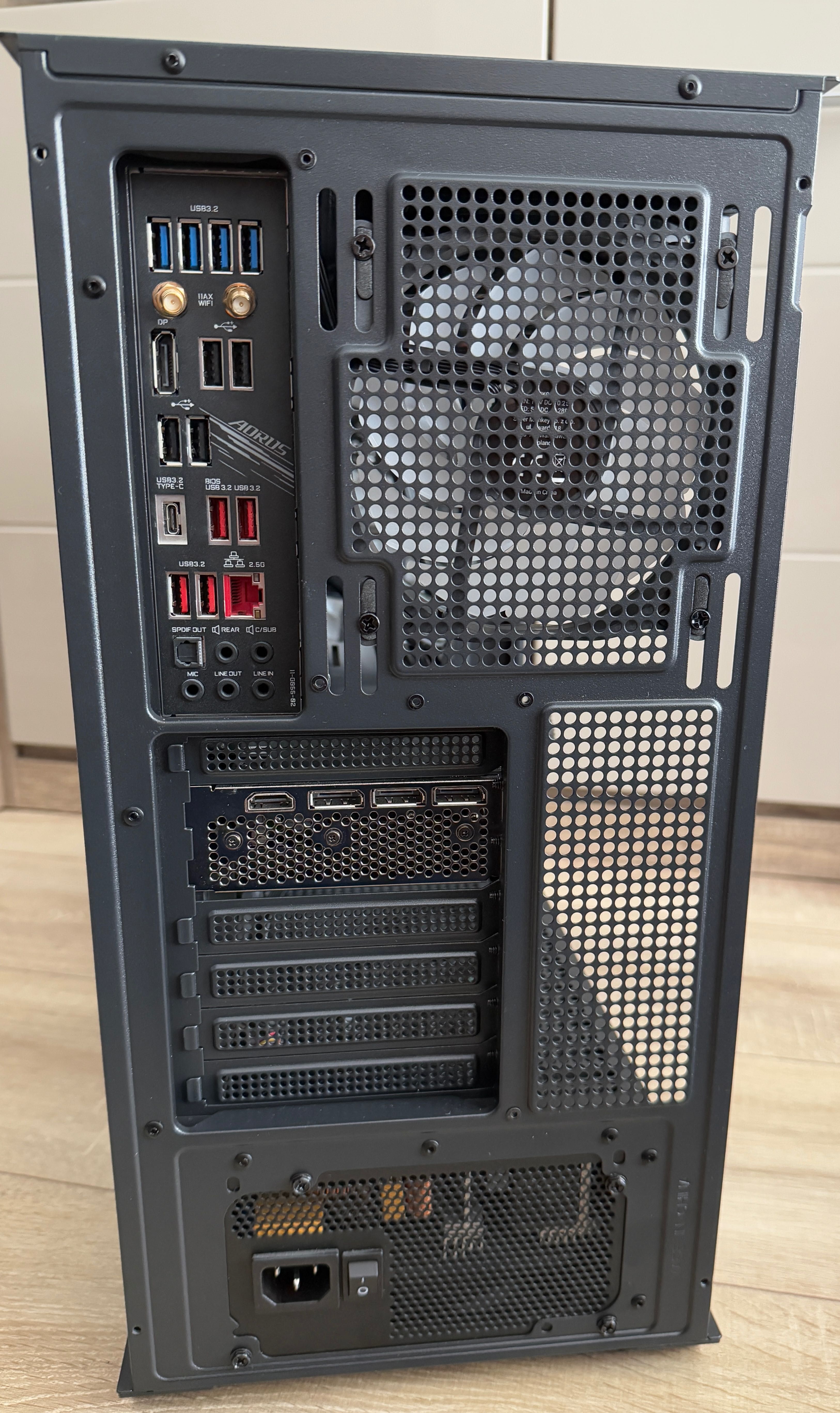 Komputer stacjonarny z RTX 3070, i5 10500, Win11 Pro