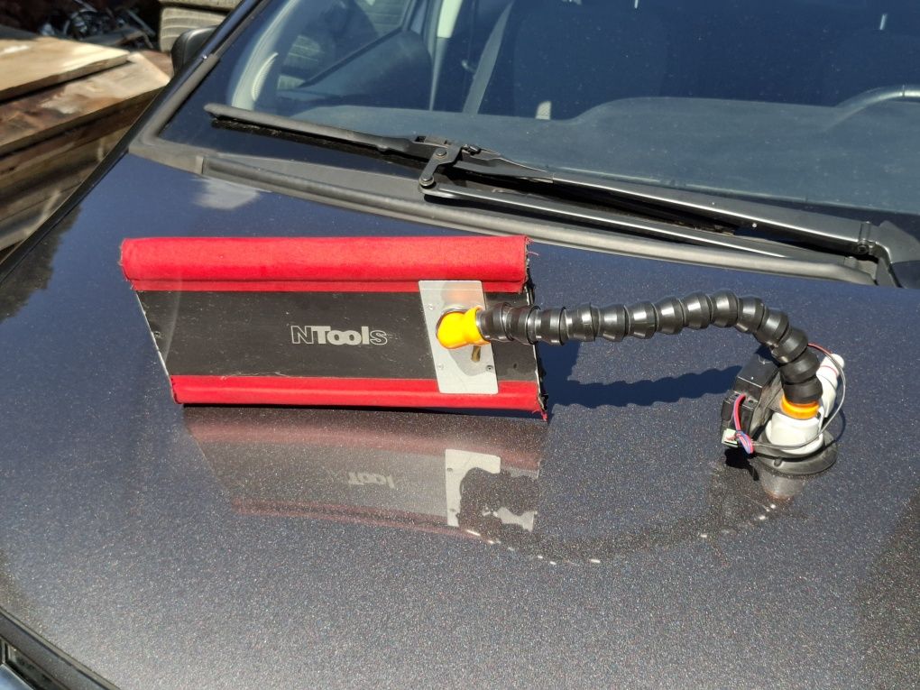 Lampa do PDLampa PDR NTools do usuwania wgnieceń po gradzie