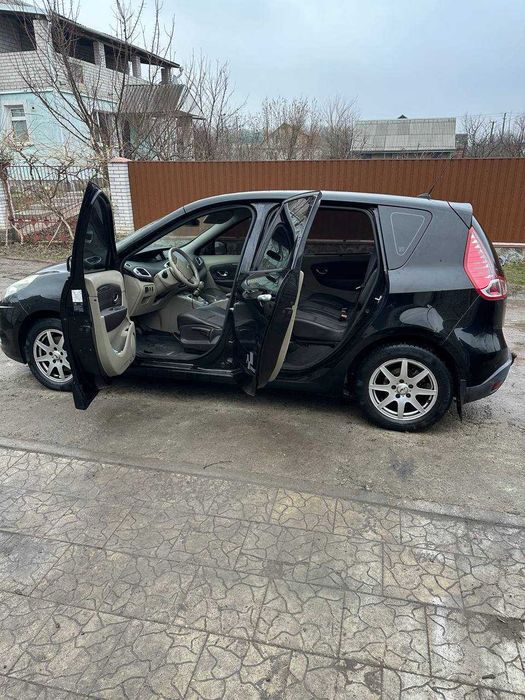 Рено сценік 3, 2010р