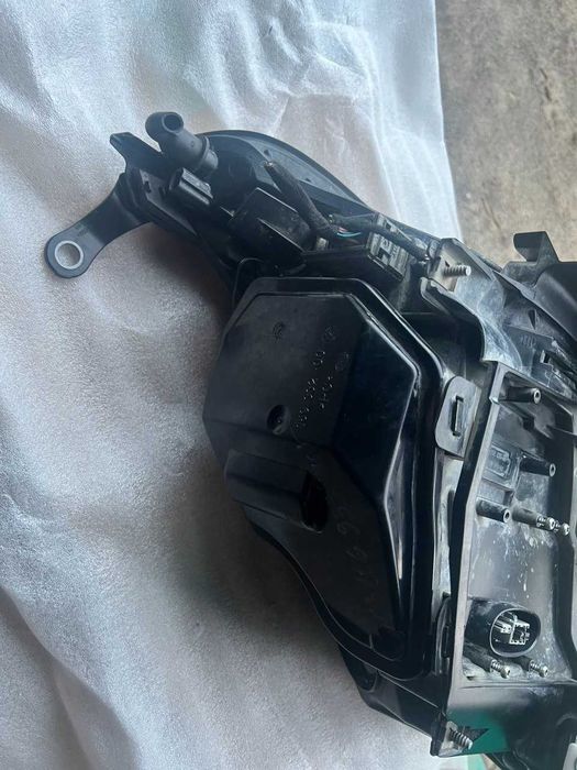 Фара на BMW E60 правая Б/У