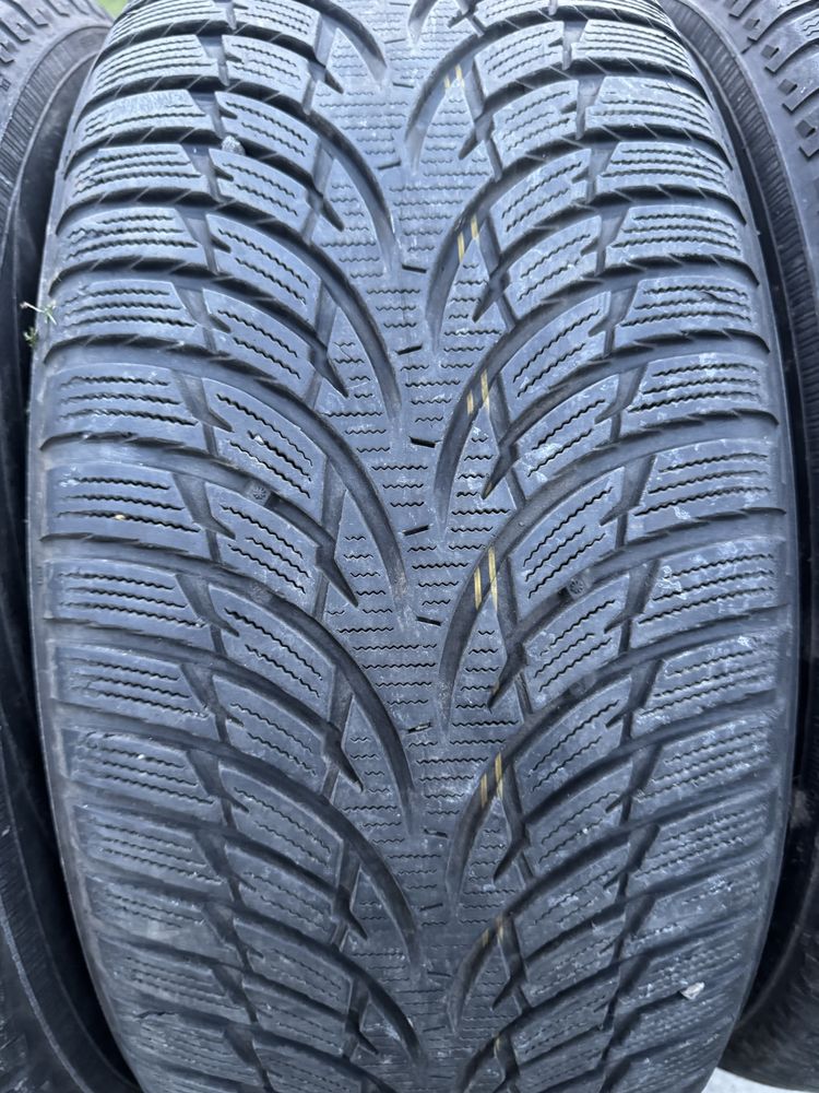 Opony Nokian 235/55/17 zimowe
