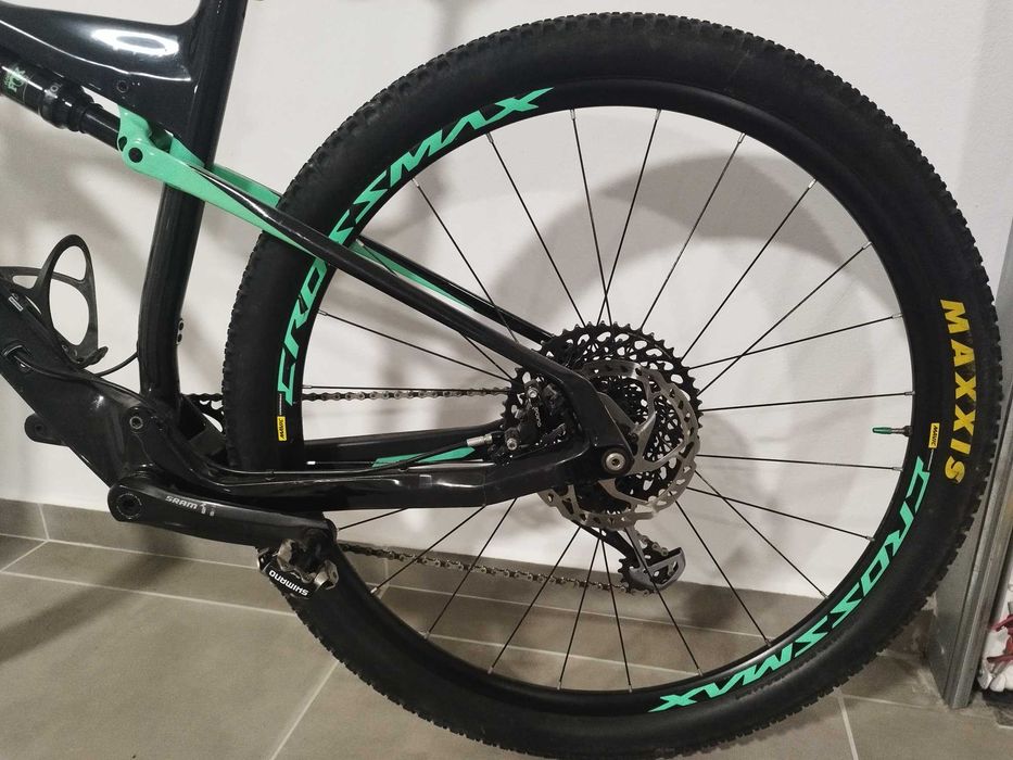 Orbea Oiz M30 Eagle 29 L Carbono