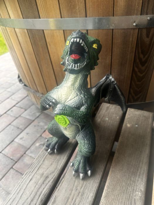 Дракон іграшкрвий