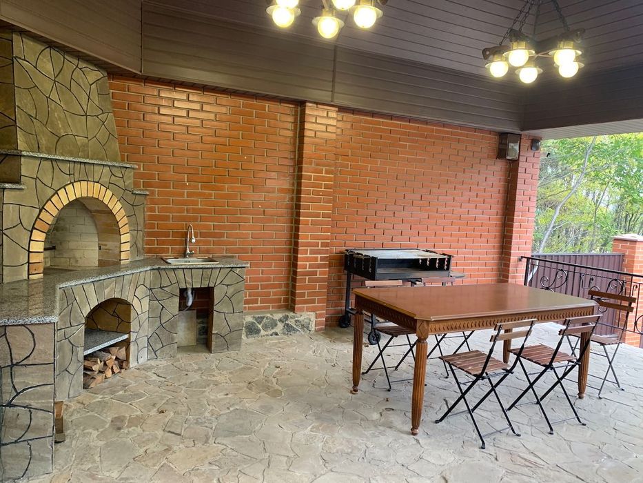 Особняк в элитном п,Лесники с потрясающим участком!Инвертор,генератор!