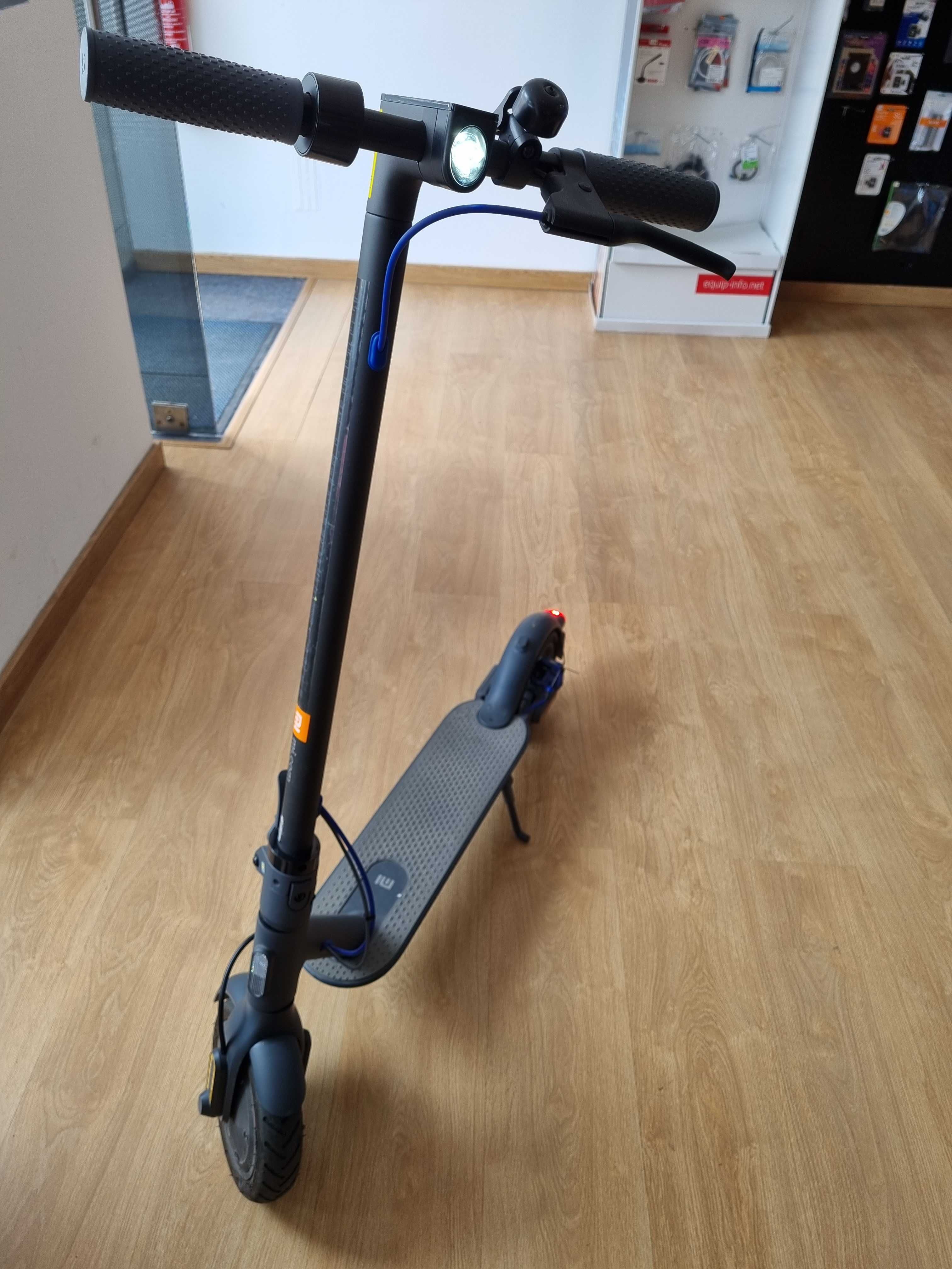 Trotinete Elétrica XIAOMI Mi Electric Scooter 3 Preta