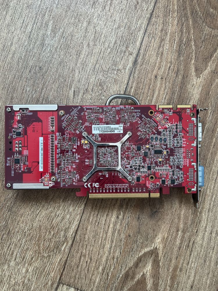 Radeon X1950 pro 256mb та Asus EAX1950PRO 256Mb