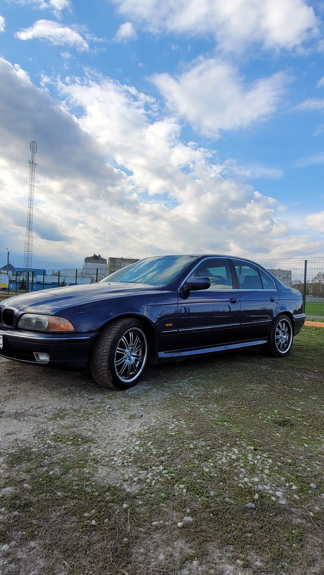 BMW  E39  2.8  Газ/Бензин