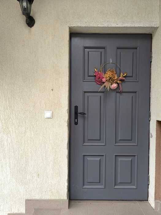 Sprzedam drewniane drzwi