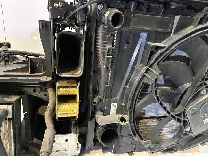 Панель комплектная BMW 5 F10 F11 разборка запчасти шрот радиатор