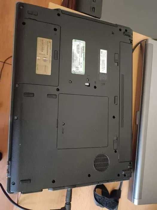 Laptopik HP 530 sprawny brak hdd i ładowarki