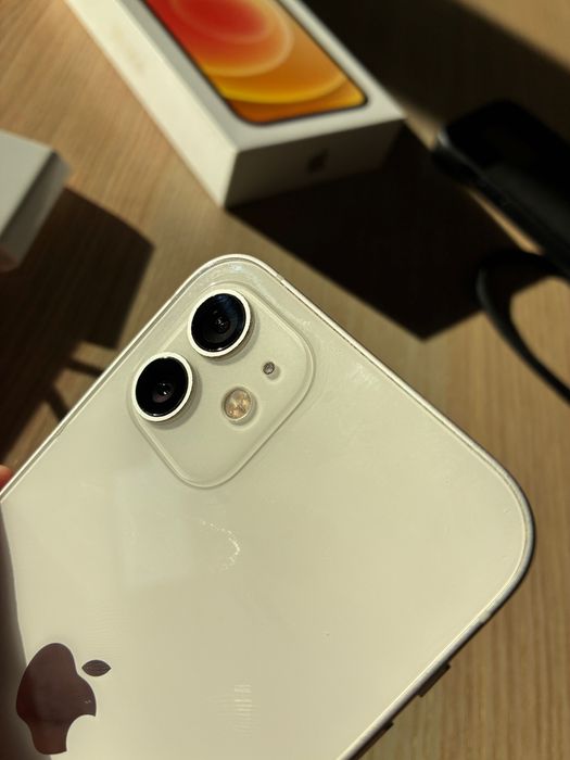 iPhone 12 - Branco 128gb