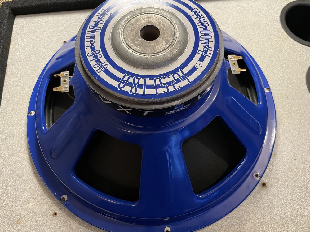 Subwoofer 15” Ravemaster FVX 21500 na VXT 1524 2x4Ohm 800W 38cm