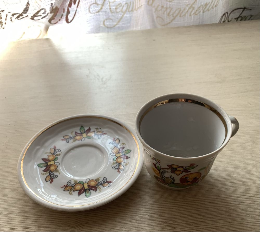 Продам дитячу чашку з блюдцем