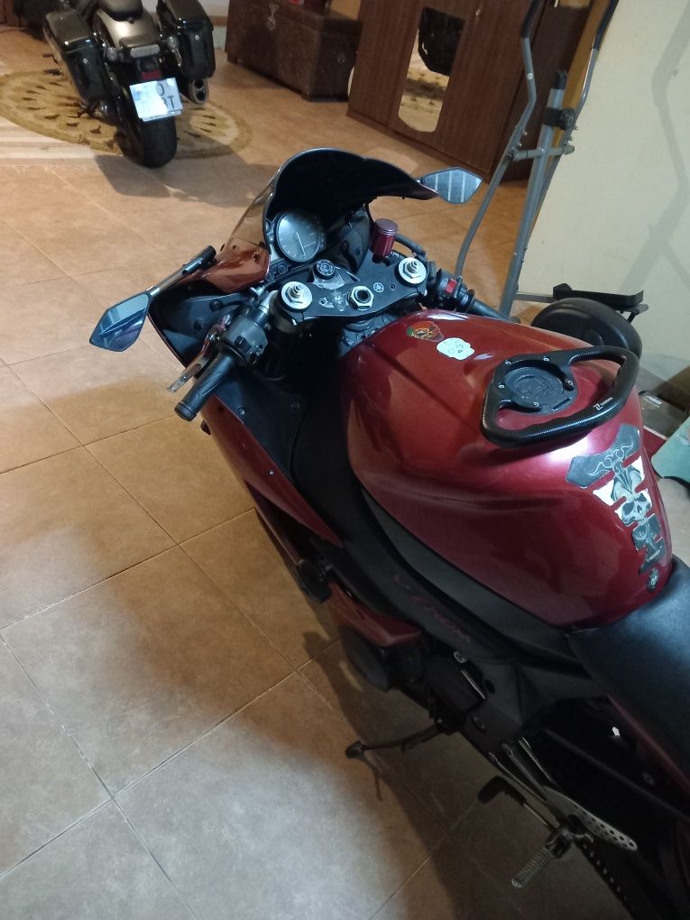 Yamaha yzf R1 2002